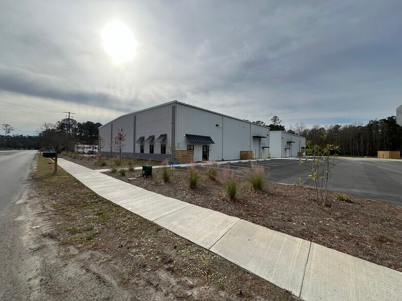 7635 Southrail Road, North Charleston, SC à louer - Photo de l’immeuble – Image 3 sur 17