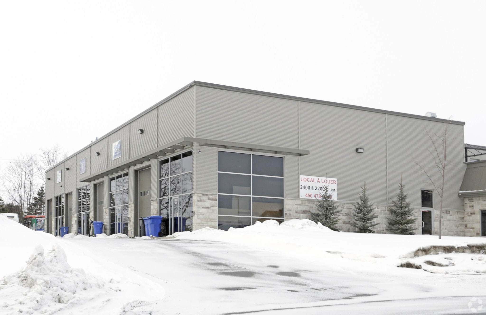 61 Rue des Menuisiers, Ste-Anne-des-Plaines, QC à louer Photo principale– Image 1 sur 3