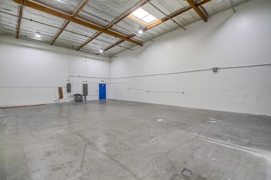 511-571 5th St, San Fernando, CA à louer - Photo intérieure – Image 3 sur 9