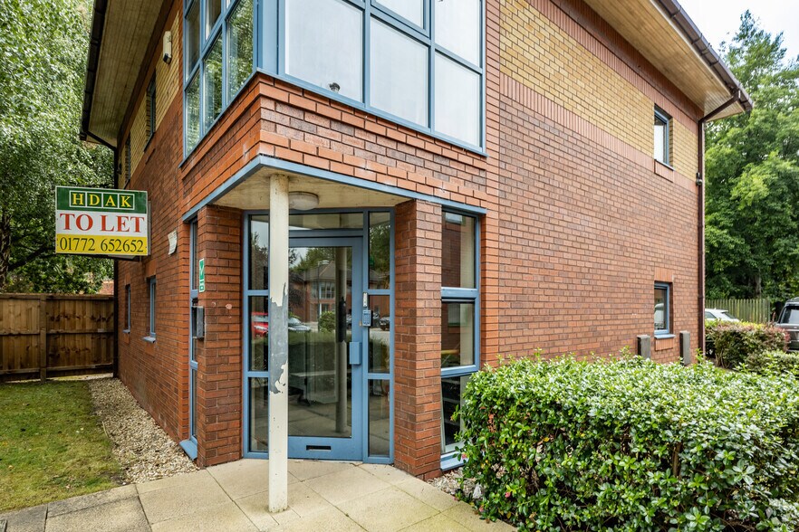 Ferry Rd, Preston à vendre - Photo de l’immeuble – Image 2 sur 9