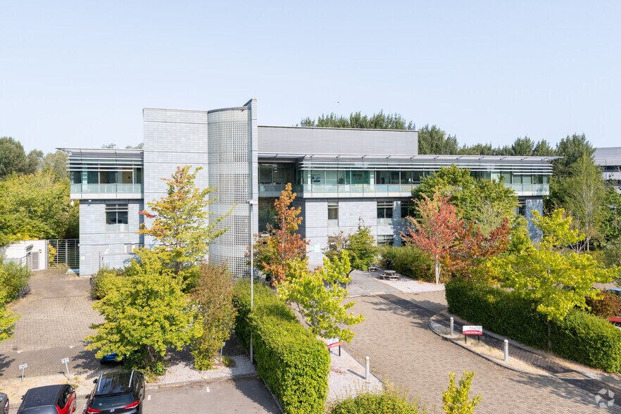200 Brook Dr, Reading à louer - Photo de l’immeuble – Image 1 sur 20
