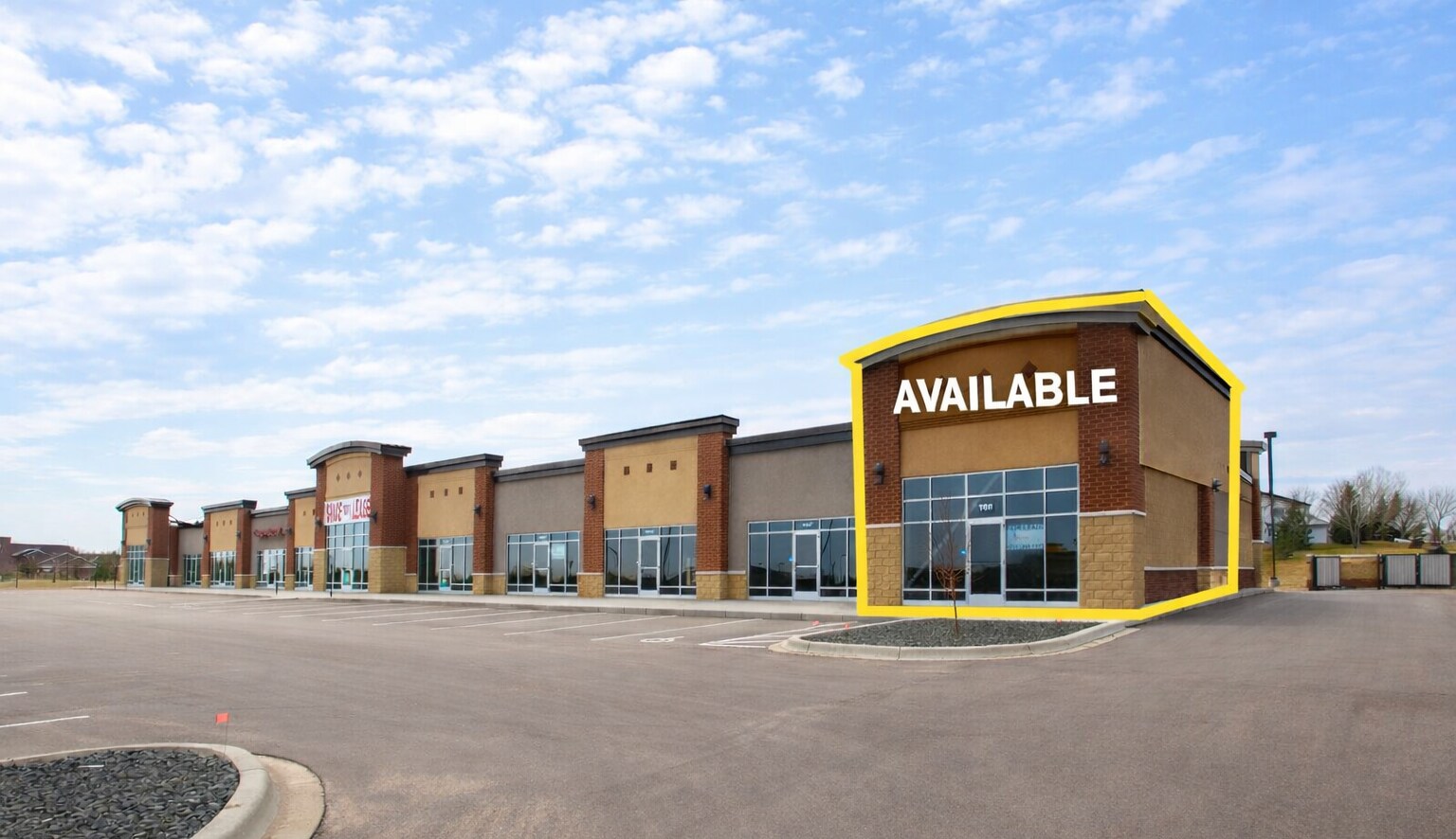 11565 Theatre Dr, Champlin, MN à louer Photo principale– Image 1 sur 70