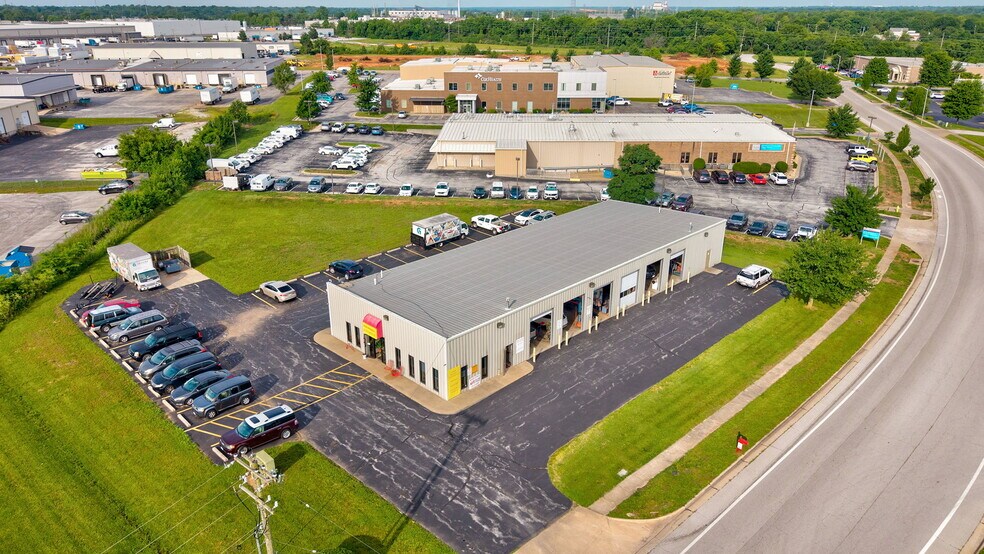 2140 W Sunset St, Springfield, MO à vendre - Photo de l’immeuble – Image 3 sur 25