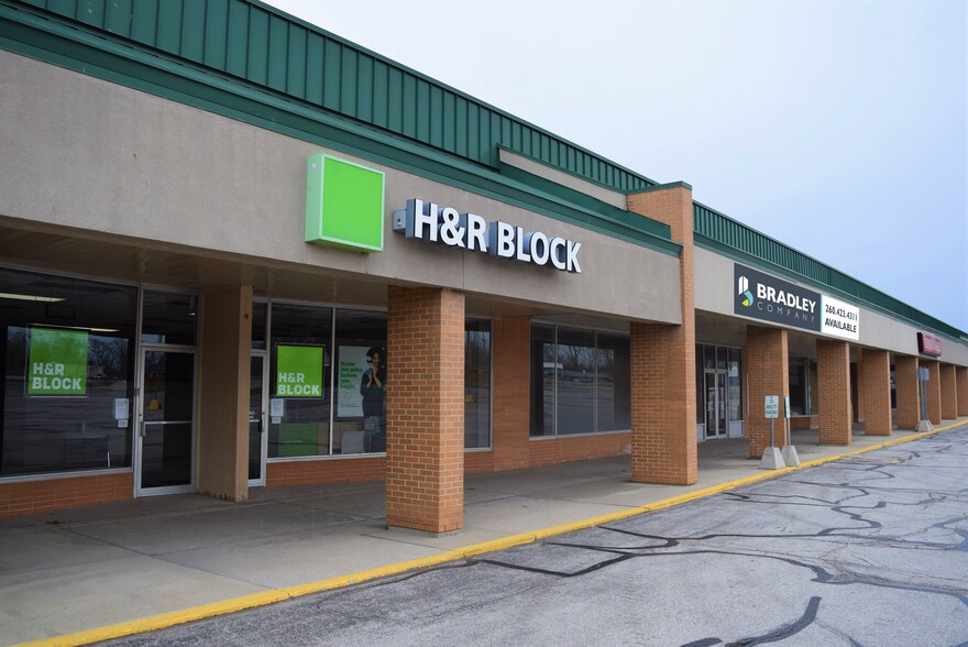 1421-1571 Goshen Ave, Fort Wayne, IN à louer - Photo de l’immeuble – Image 2 sur 8