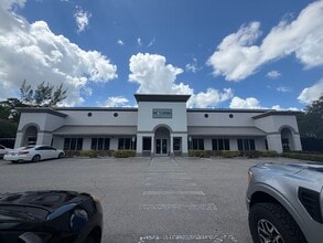 3600 Westview Dr, Naples, FL à louer Photo de l’immeuble– Image 1 sur 8