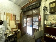 Interior local