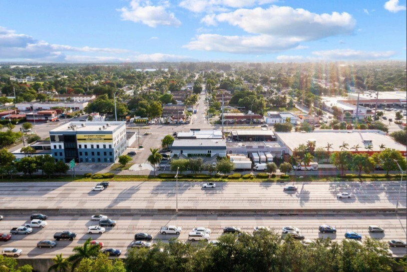 681 NW 108th St, Miami, FL à louer - Photo principale – Image 1 sur 2