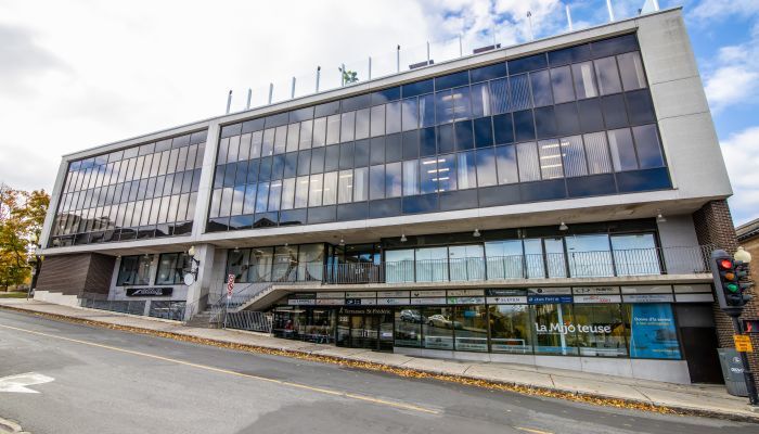 235 Rue Hériot, Drummondville, QC à louer - Photo de l’immeuble – Image 2 sur 2