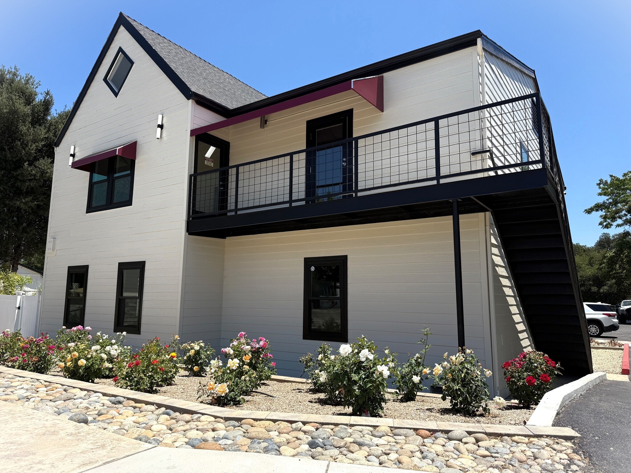 8865 Morro Rd, Atascadero, CA à louer Photo de l’immeuble– Image 1 sur 5