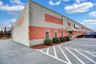 Plus de détails pour 7917 Derry St, Harrisburg, PA - Local d'activités à louer