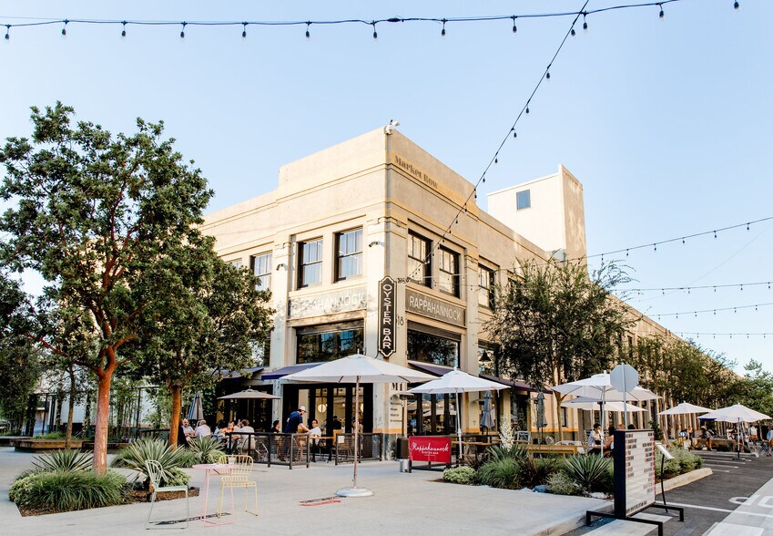 777 S Alameda St, Los Angeles, CA à louer - Photo de l’immeuble – Image 2 sur 31