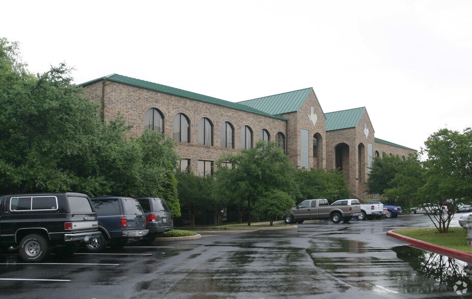 1935 NE Loop 410, San Antonio, TX à vendre - Photo de l’immeuble – Image 2 sur 4