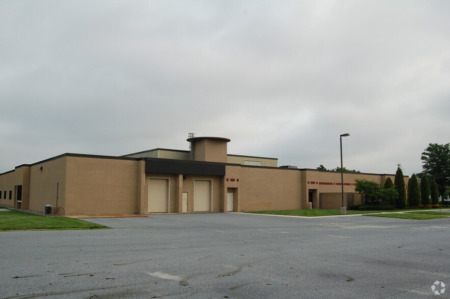 308 W Route 38, Moorestown, NJ à louer - Photo de l’immeuble – Image 2 sur 3