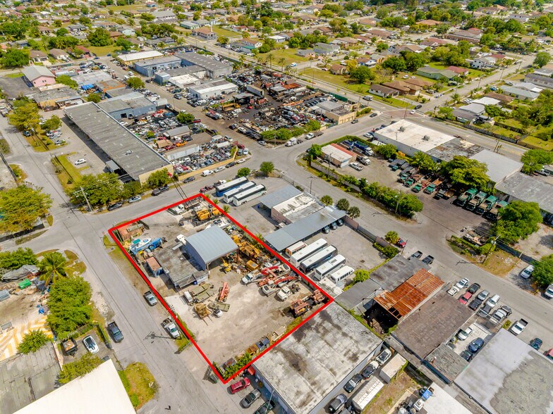 2301 SW 57th Ave, West Park, FL à louer - Photo de l’immeuble – Image 3 sur 29