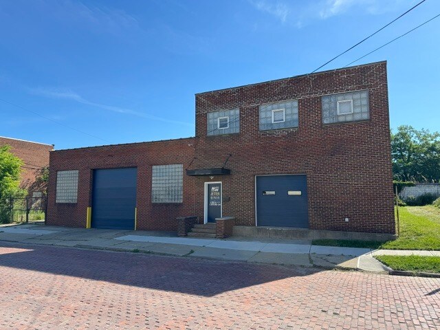 1353 E 171st St, Cleveland, OH à louer - Photo de l’immeuble – Image 1 sur 4