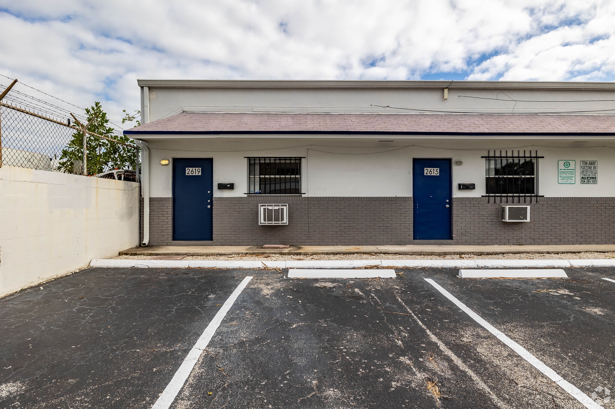 2610-2619 NW 4th St, Fort Lauderdale, FL à louer Photo de l’immeuble– Image 1 sur 6