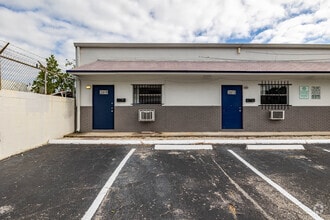 2610-2619 NW 4th St, Fort Lauderdale, FL à louer Photo de l’immeuble– Image 1 sur 6