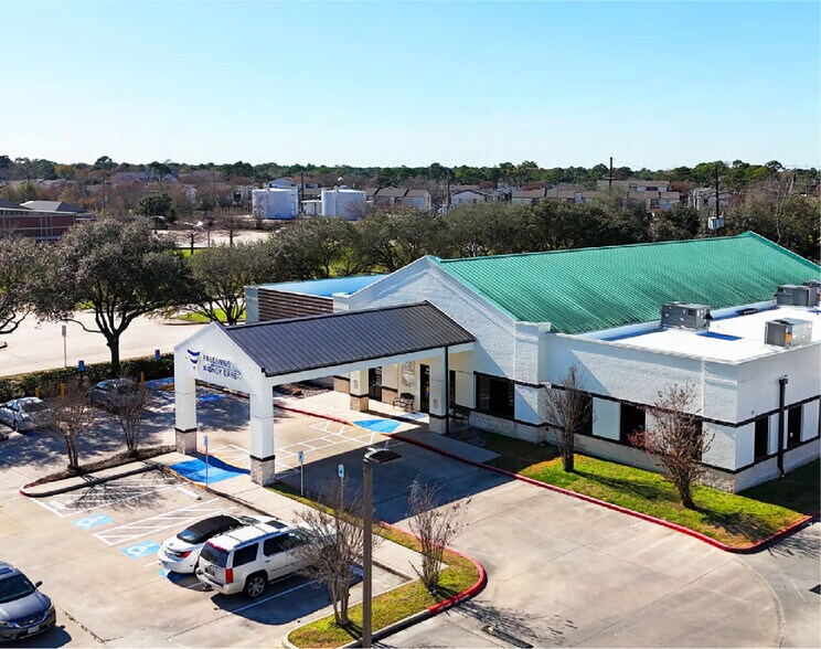 8925 N Highway 6, Houston, TX à vendre - Photo de l’immeuble – Image 2 sur 7
