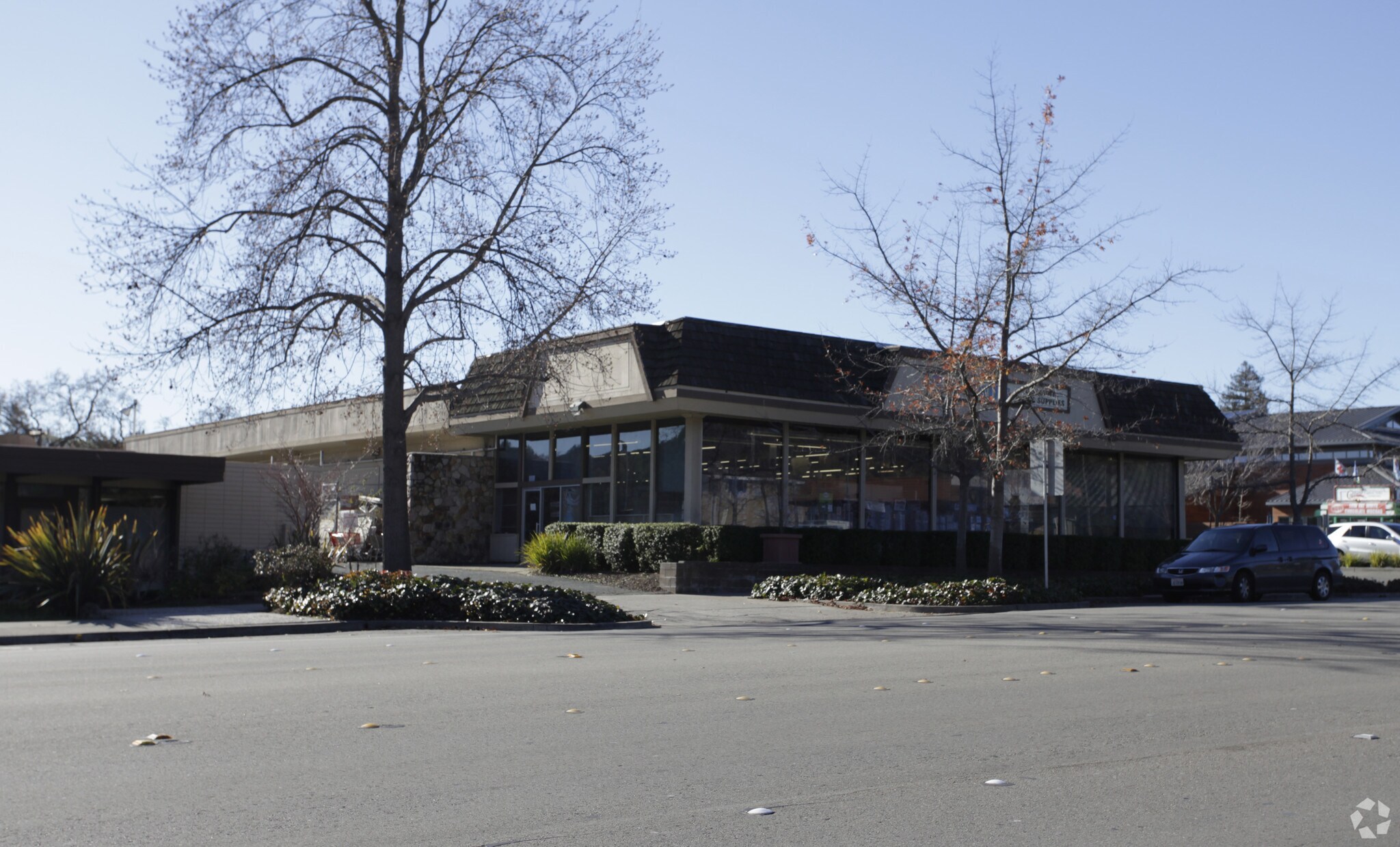 3483 Mt Diablo Blvd, Lafayette, CA à vendre Photo principale– Image 1 sur 8