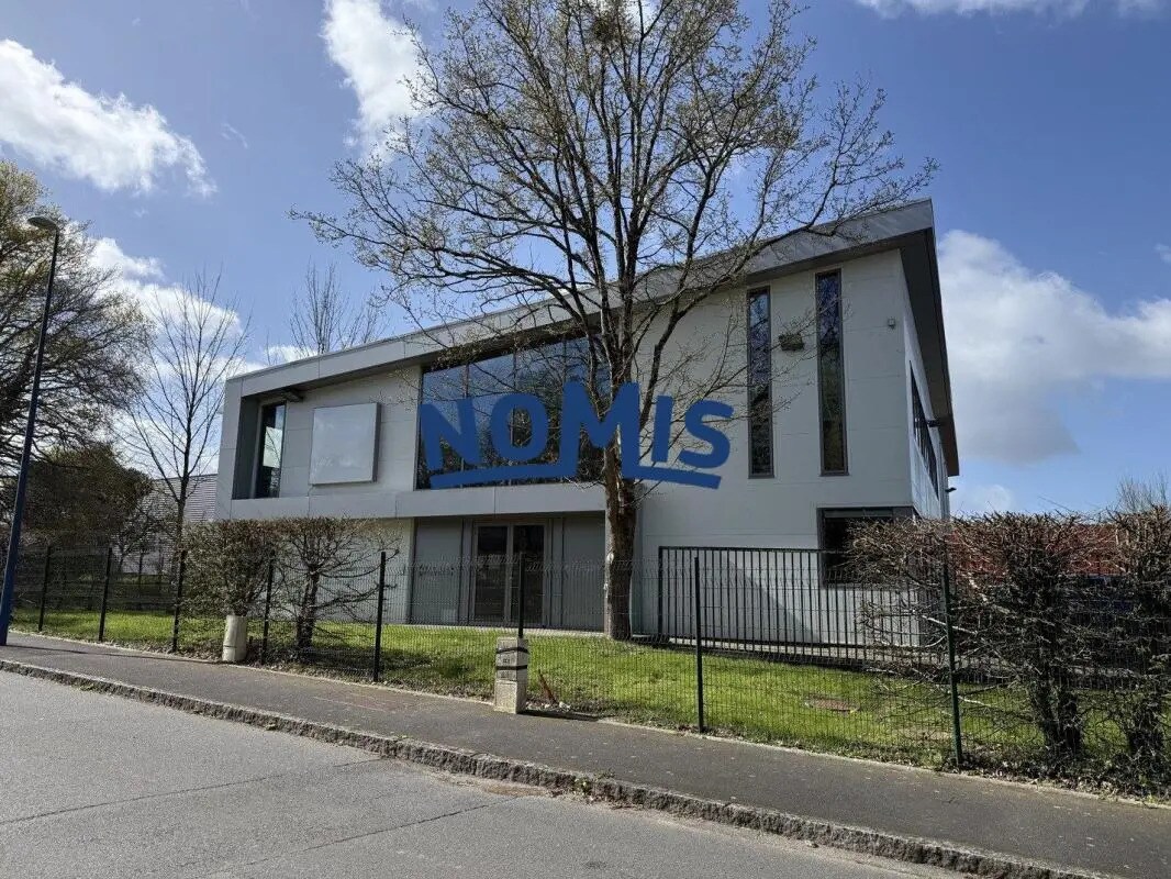 Local d’activités dans La Chapelle-sur-Erdre à louer Photo de l’immeuble– Image 1 sur 7