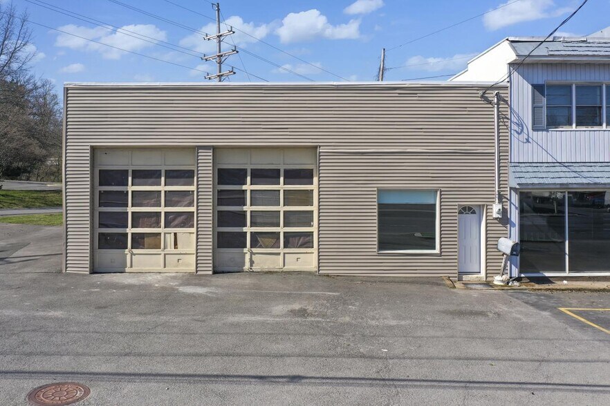178 Columbia Tpke, Rensselaer, NY à vendre - Photo de l’immeuble – Image 2 sur 33
