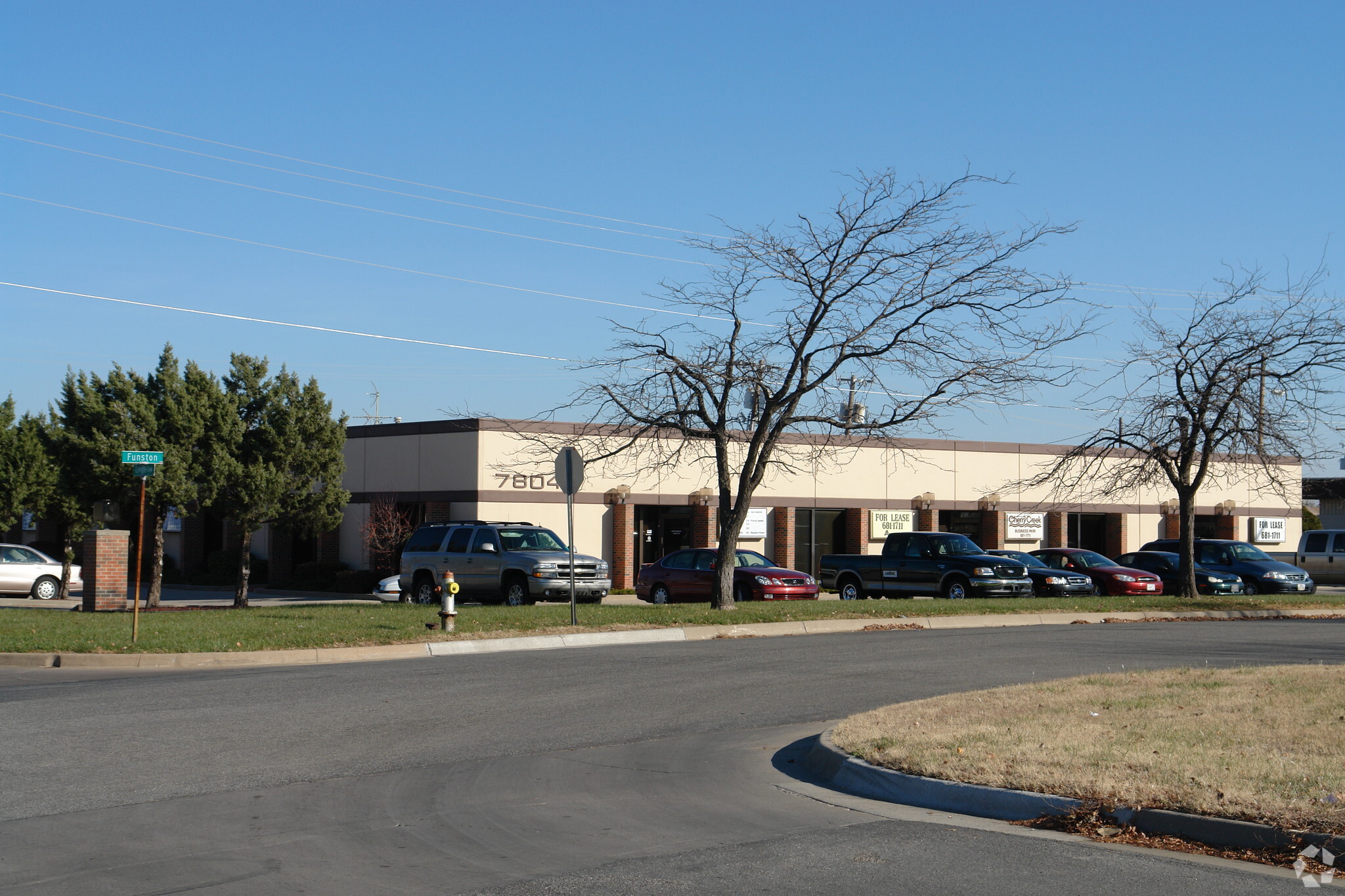 7804 E Funston St, Wichita, KS à louer Photo principale– Image 1 sur 8