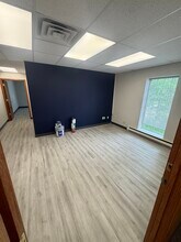 5205 N Ironwood Ln, Milwaukee, WI à louer Photo intérieure– Image 2 sur 5