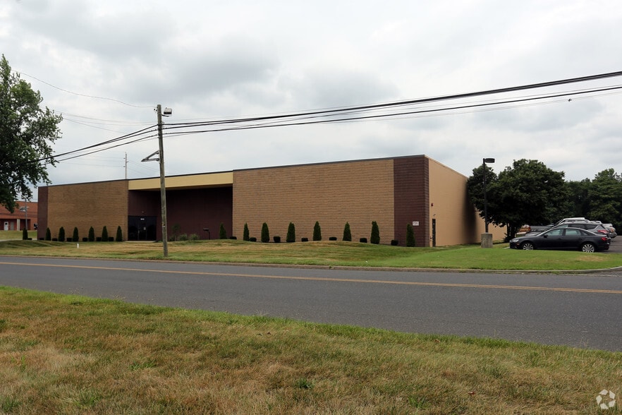 933-943 Hylton Rd, Pennsauken, NJ à louer - Photo principale – Image 1 sur 6