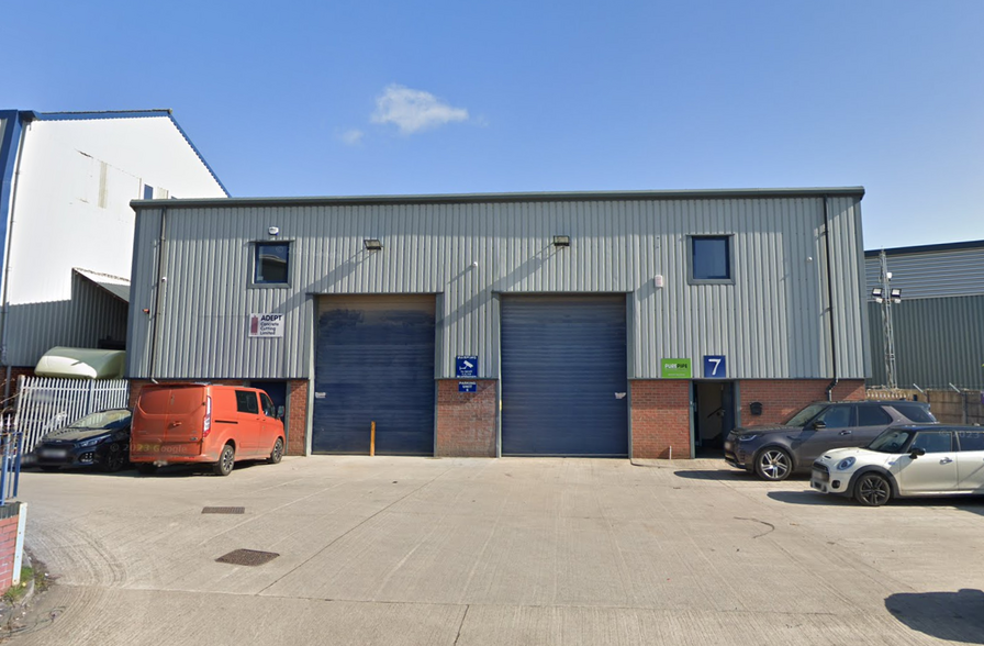 6-7 Mortimer Rise, Ossett à louer - Photo principale – Image 1 sur 1