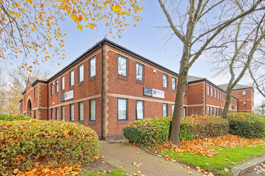 Attercliffe Rd, Sheffield à louer - Photo de l’immeuble – Image 3 sur 4