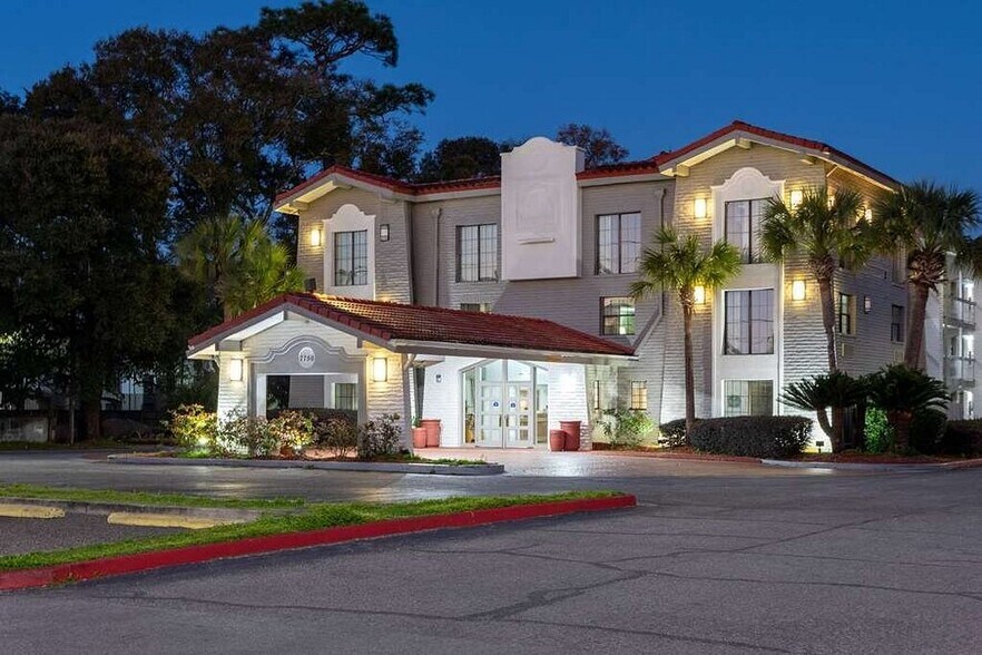 7750 Davis Hwy, Pensacola, FL à vendre - Photo de l’immeuble – Image 3 sur 24