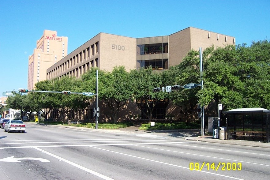 5100 Westheimer Rd, Houston, TX à louer - Photo de l’immeuble – Image 2 sur 2
