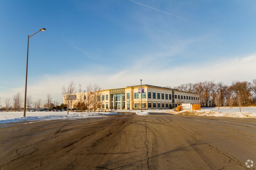 2850-2880 Vision Ct, Aurora, IL à vendre - Photo principale – Image 1 sur 4