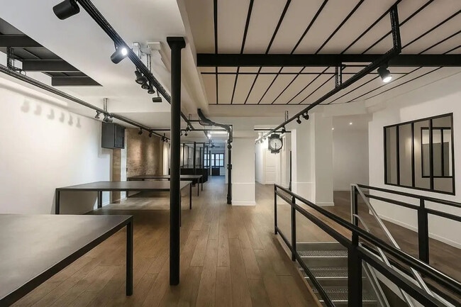 Plus de détails pour 82 Rue De La Folie-Méricourt, Paris - Bureau à louer