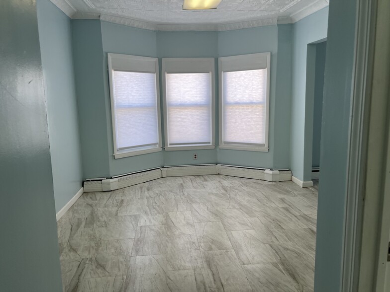 440 W Merrick Rd, Valley Stream, NY à louer - Photo de l’immeuble – Image 3 sur 9