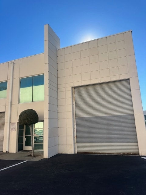 901 S Fremont Ave, Alhambra, CA à louer Photo de l’immeuble– Image 1 sur 4