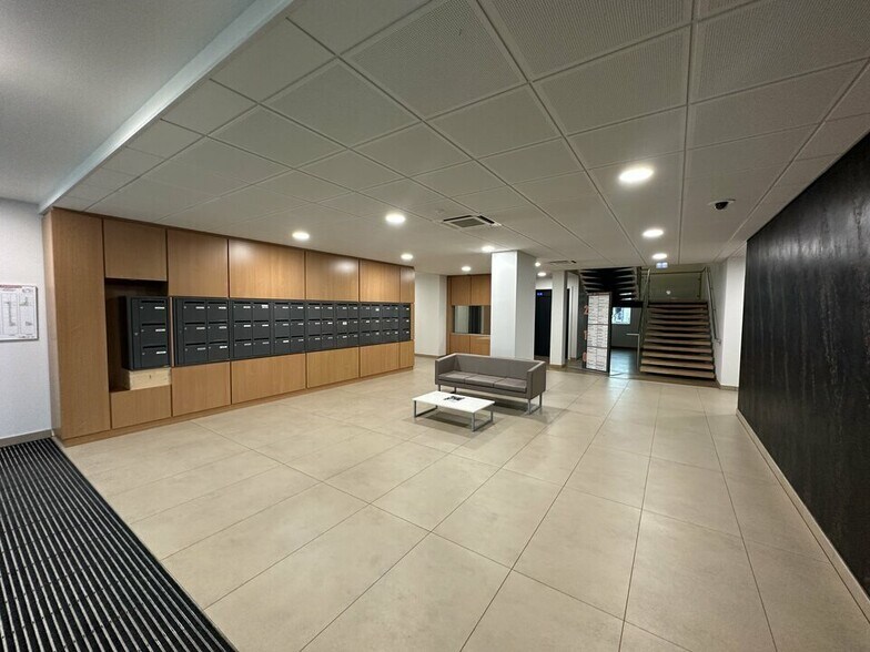 Bureau dans Bischheim à louer - Hall d’entrée – Image 1 sur 5