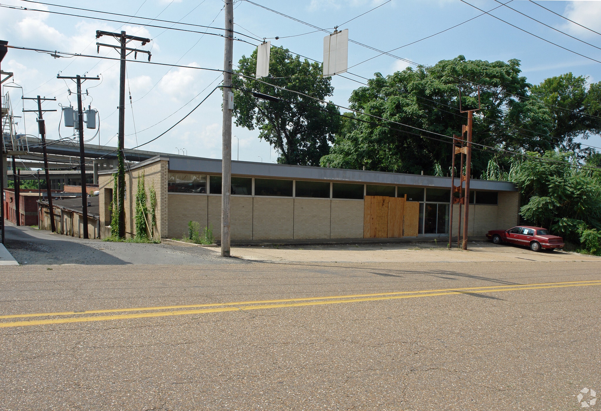 CBD Mixed-Use Retail/ Office/ Warehouse portefeuille de 2 biens à vendre sur LoopNet.fr Photo principale– Image 1 sur 5