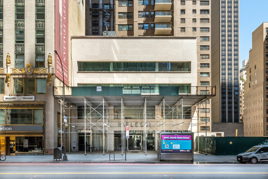 49 W 57th St, New York, NY à louer - Photo de la construction – Image 3 sur 4