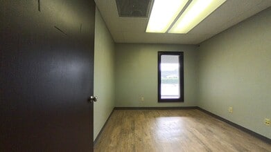 2523 Roosevelt Hwy, College Park, GA à louer Photo intérieure– Image 1 sur 4