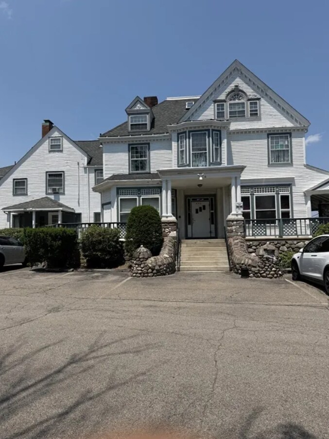 490 N Main St, Randolph, MA à vendre Photo de l’immeuble– Image 1 sur 4