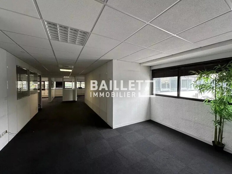 1305 Route Départementale, Villeneuve-Loubet à vendre - Photo de l’immeuble – Image 2 sur 9