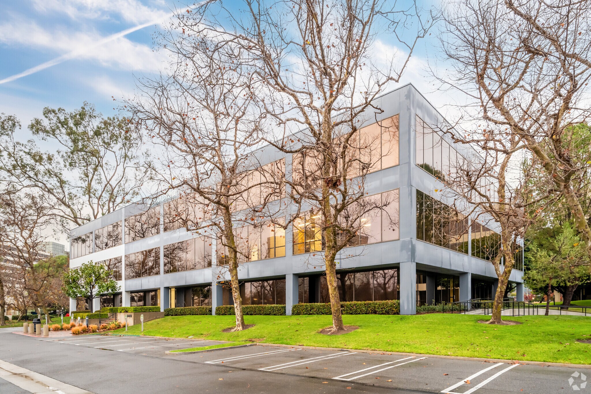 4440 Von Karman Ave, Newport Beach, CA à vendre Photo principale– Image 1 sur 5