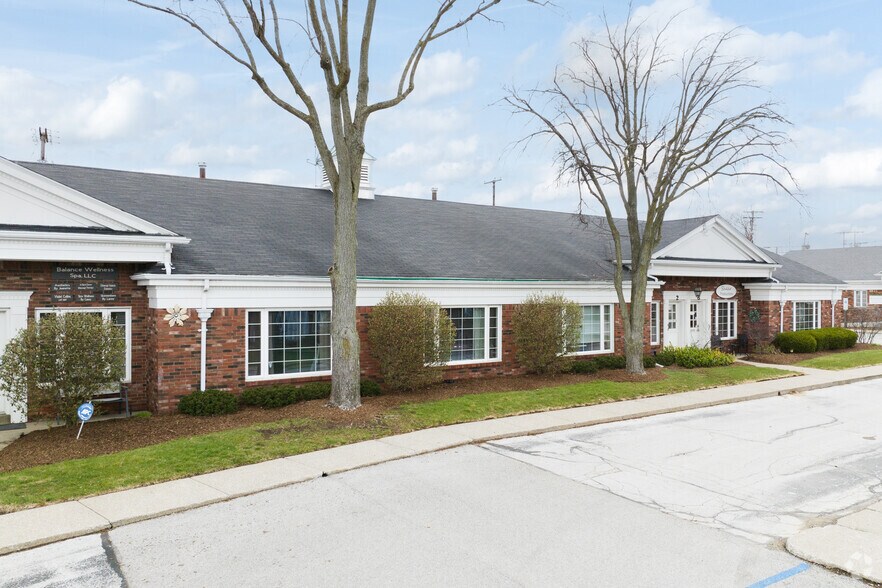 5800 Monroe St, Sylvania, OH à vendre - Photo de l’immeuble – Image 2 sur 7