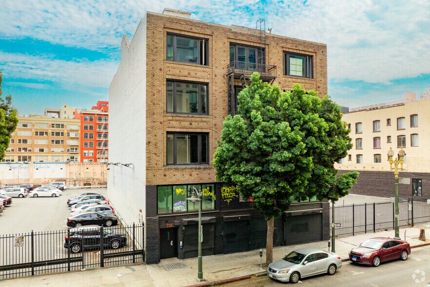 734 S Main St, Los Angeles, CA à vendre - Photo de l’immeuble – Image 1 sur 22