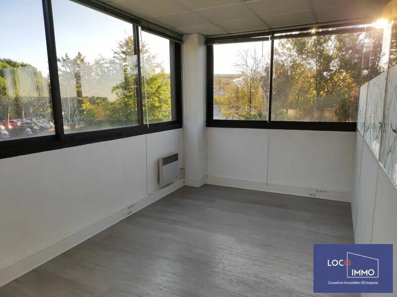 Bureau dans Mérignac à louer - Photo de l’immeuble – Image 1 sur 5