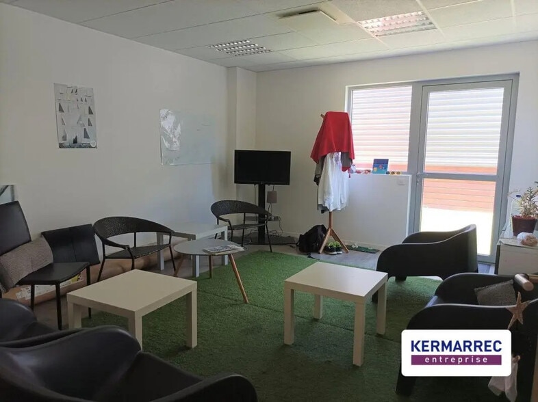 Bureau dans Vern-sur-Seiche à vendre - Photo de l’immeuble – Image 3 sur 7