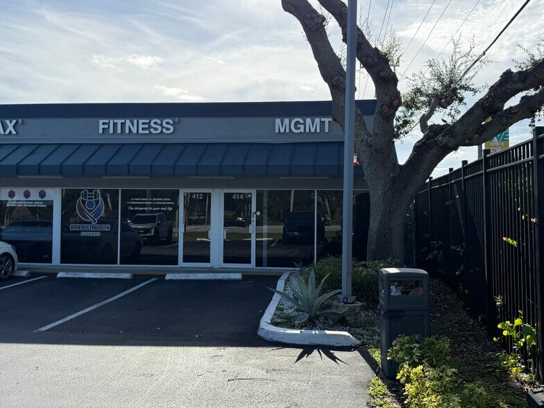 404-414 S Powerline Rd, Deerfield Beach, FL à louer - Photo de l’immeuble – Image 3 sur 8
