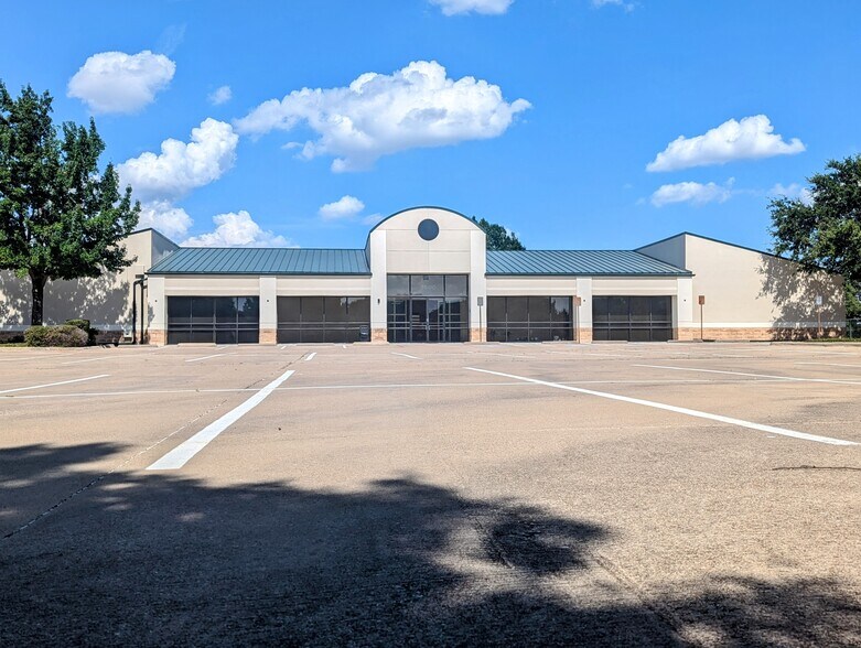 3600 William D Tate Ave, Grapevine, TX à louer - Photo de l’immeuble – Image 2 sur 13