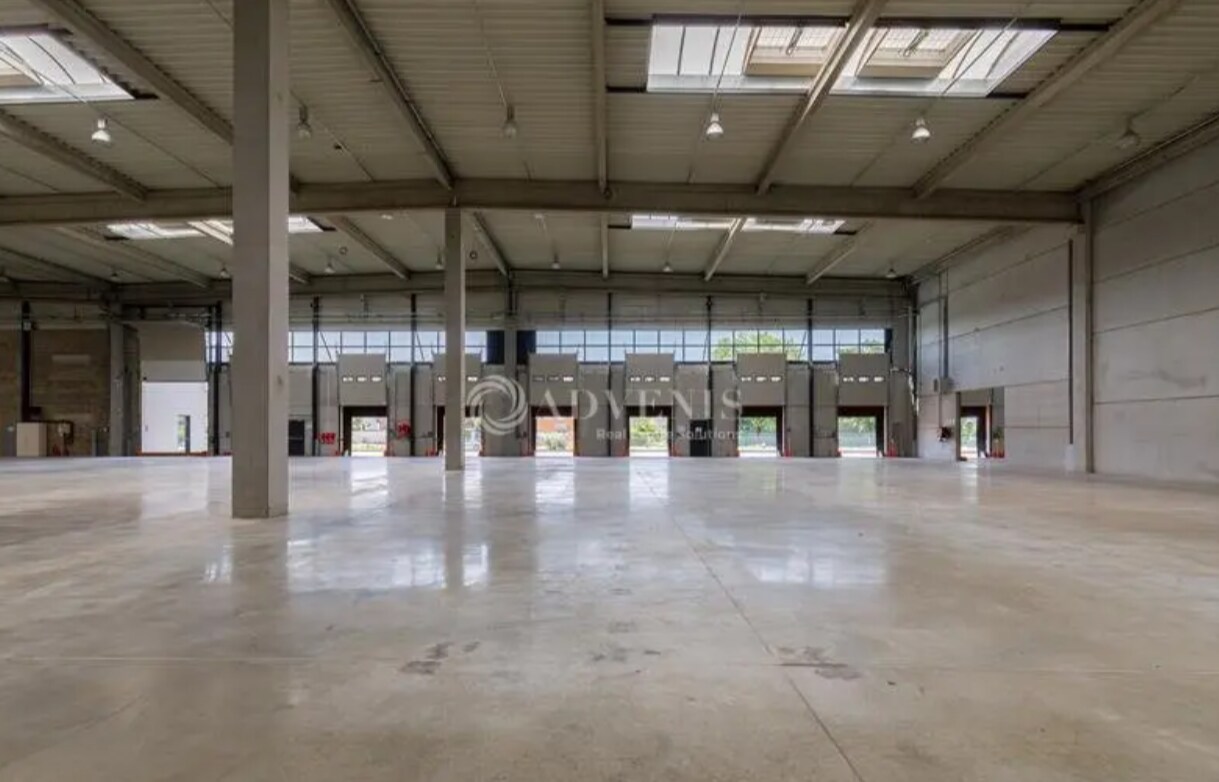 Bureaux/Local commercial dans Miribel à louer Photo intérieure– Image 1 sur 9